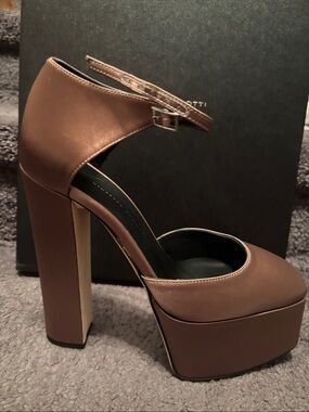 Platform Ankle-Strap Pumps in Hormone Blush